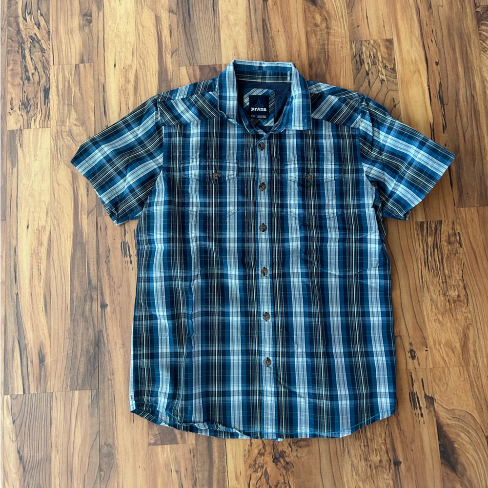 Prana Men’s Large Organic cotton/Poly blend shirt